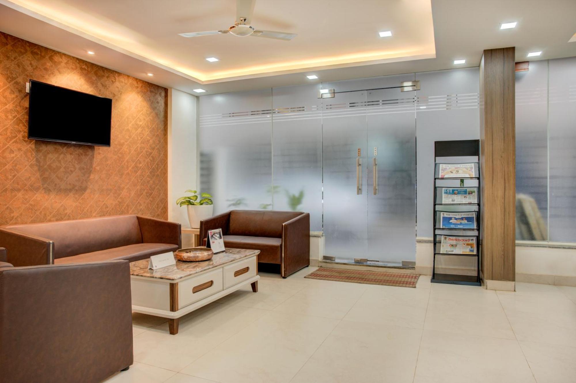 Hotel Sterling Inn Bangalore International Airport Yelahanka Экстерьер фото
